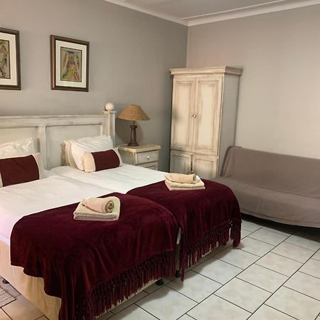 Hotel Pension Casa Africana Windhoek Dış mekan fotoğraf