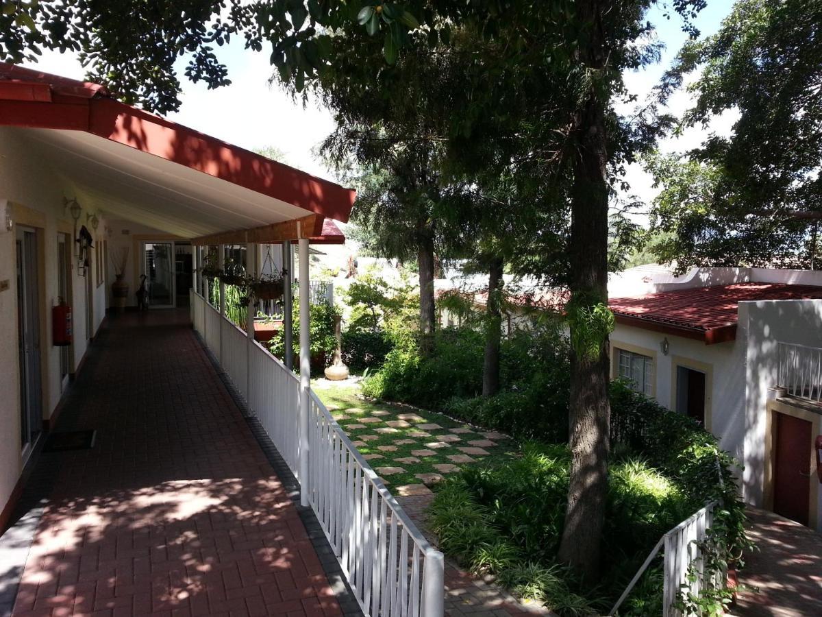 Hotel Pension Casa Africana Windhoek Dış mekan fotoğraf
