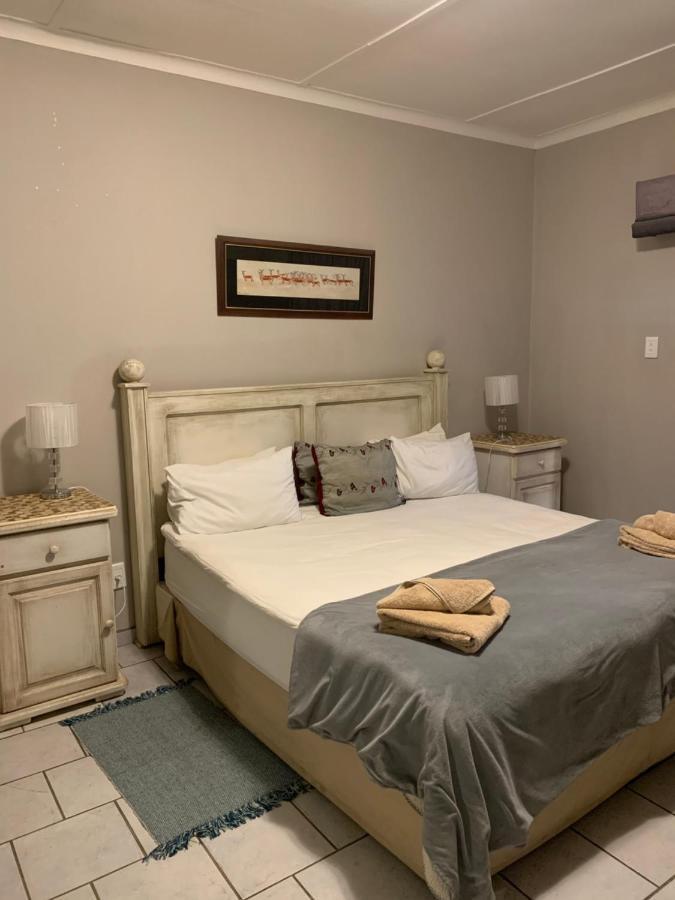 Hotel Pension Casa Africana Windhoek Dış mekan fotoğraf