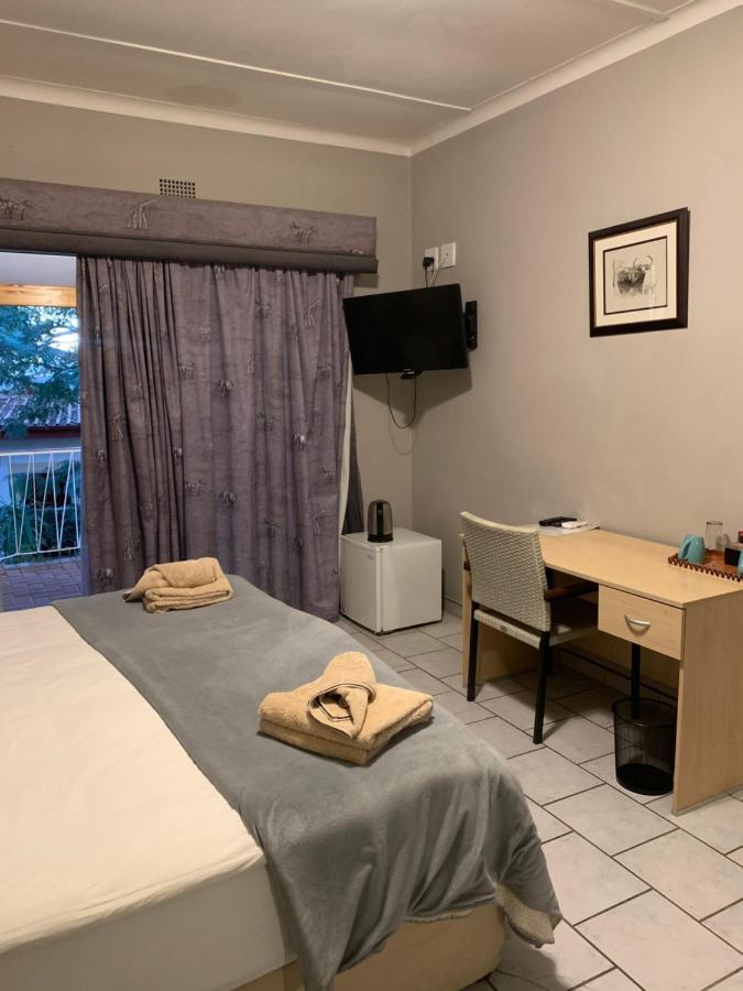 Hotel Pension Casa Africana Windhoek Dış mekan fotoğraf