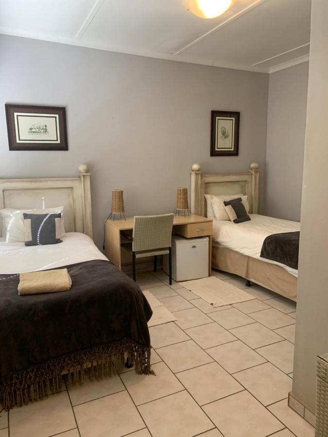 Hotel Pension Casa Africana Windhoek Dış mekan fotoğraf