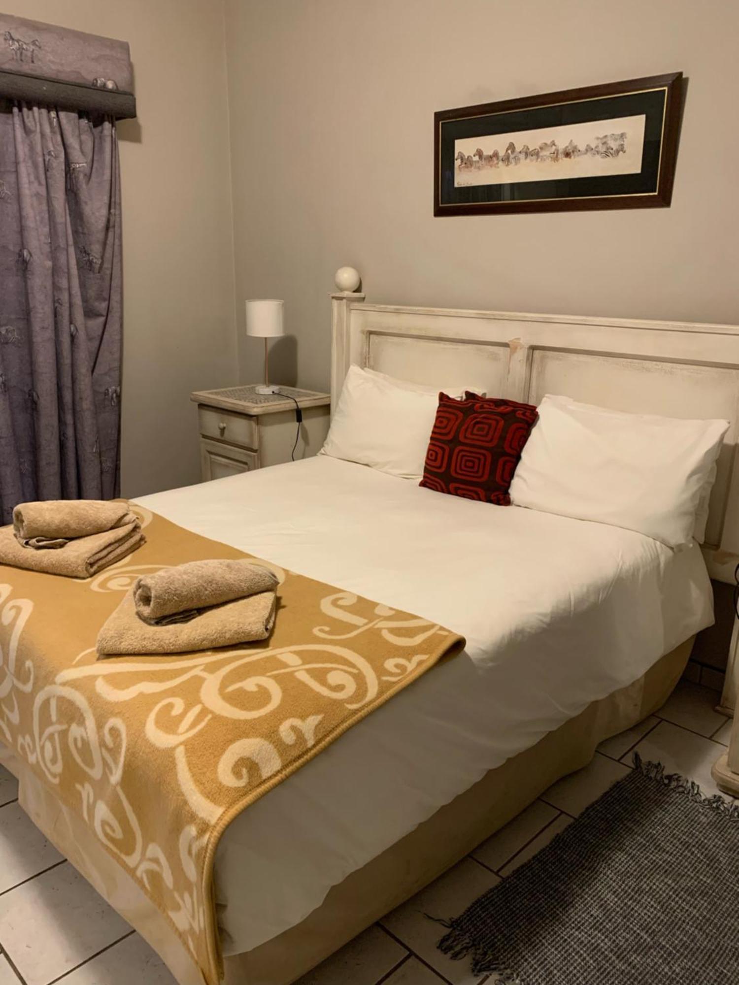 Hotel Pension Casa Africana Windhoek Dış mekan fotoğraf