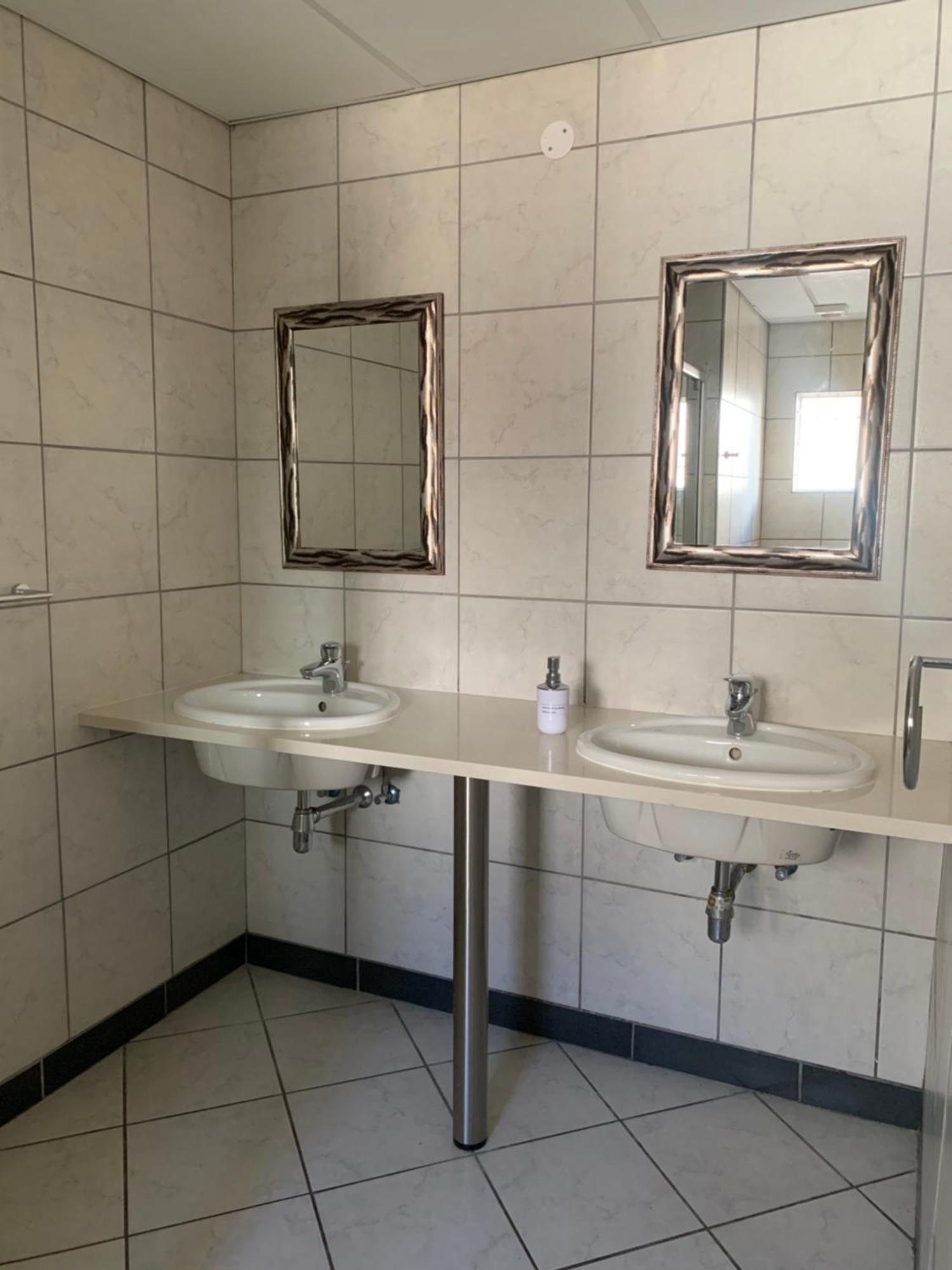 Hotel Pension Casa Africana Windhoek Dış mekan fotoğraf